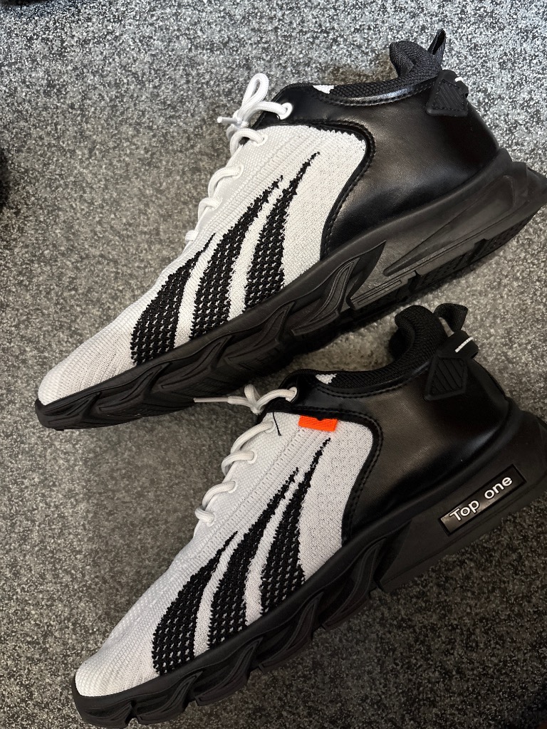りす　New Balance ゴルフシューズ　練習場一度のみ着用　23cm ゴルフシューズ メンズ スニーカー ゴルフ用 レディース 運動靴