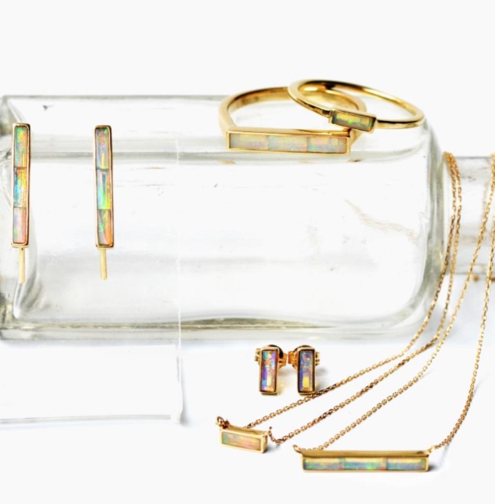 sowi k10 YG オーロラ・オパール・スタッドピアス sowi k10 YG オーロラ・オパール・スタッドピアス