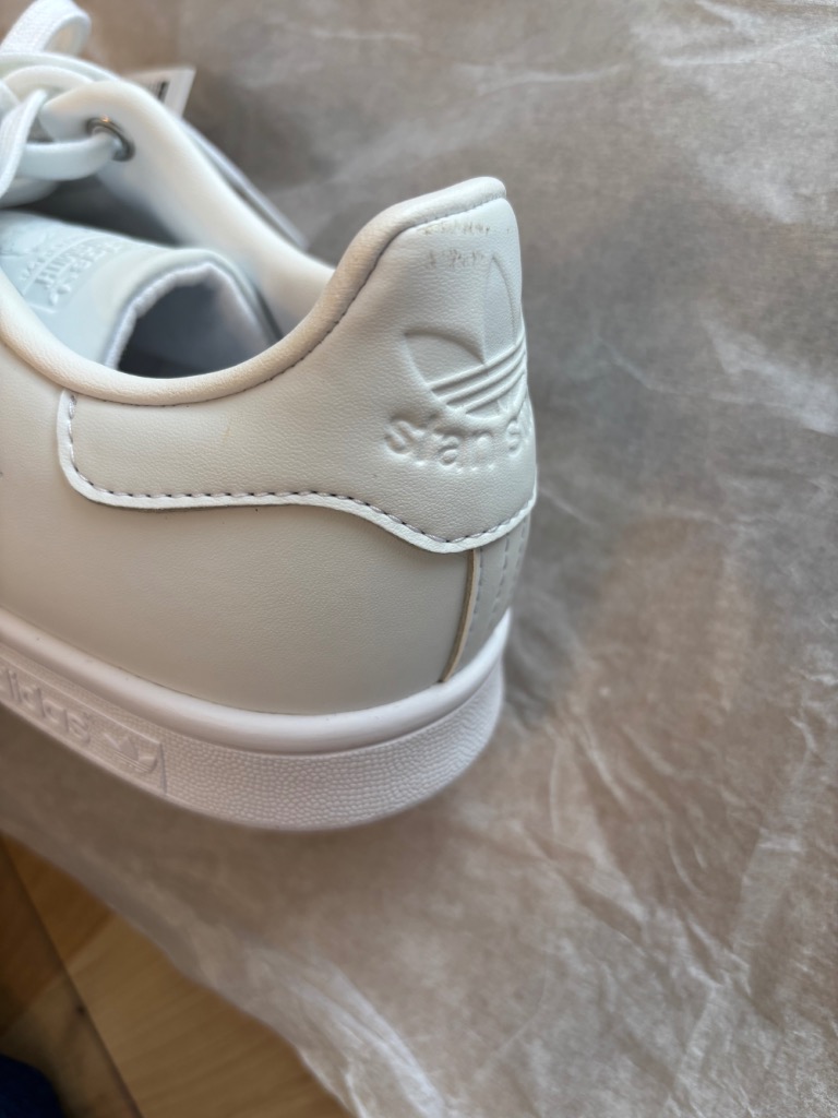 adidas（アディダス） スニーカー STAN SMITH FX5500 FWHT/FWHT/CBLK