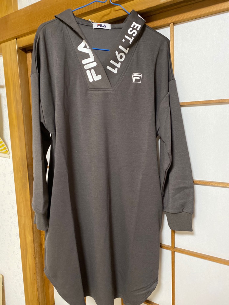 FILA ワンピース FILA Vネックパーカーワンピース