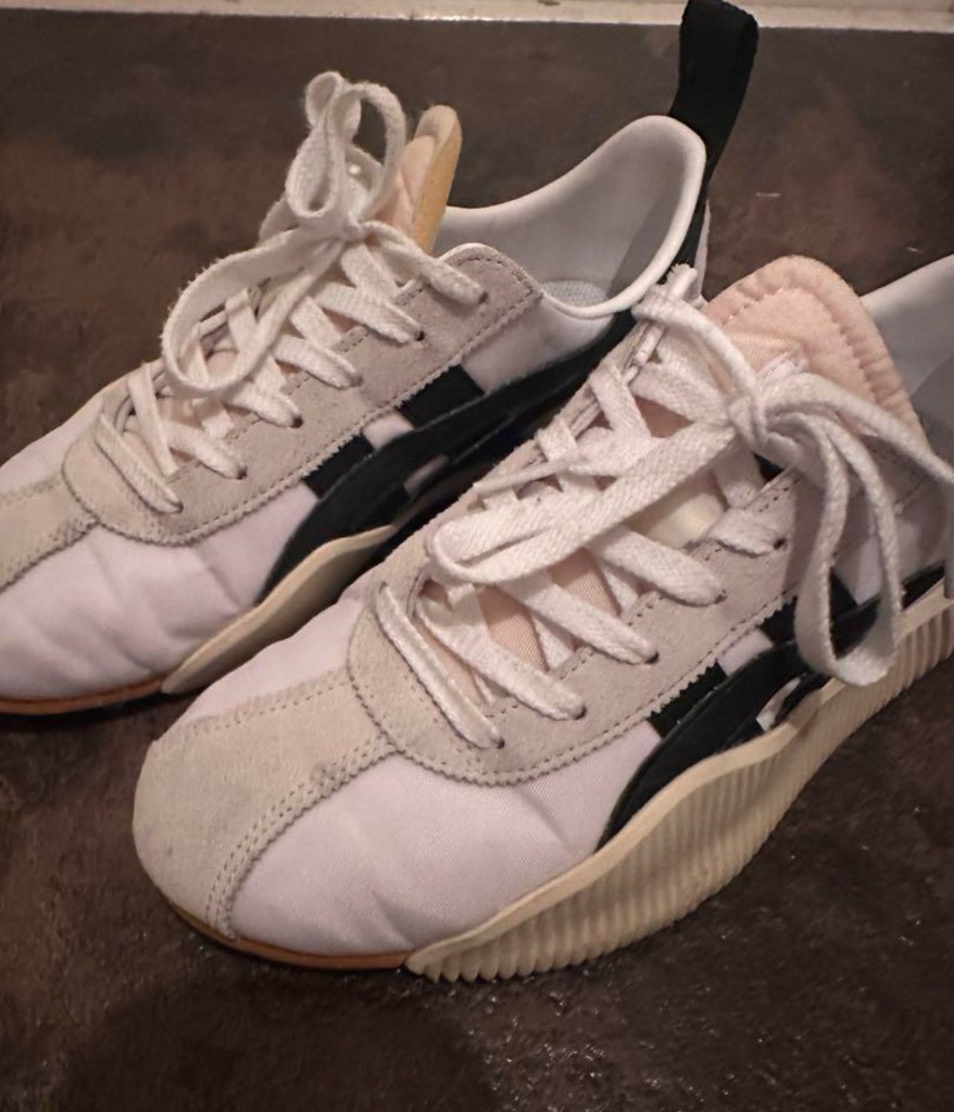 Onitsuka Tiger（オニツカタイガー） スニーカー ACROMOUNT