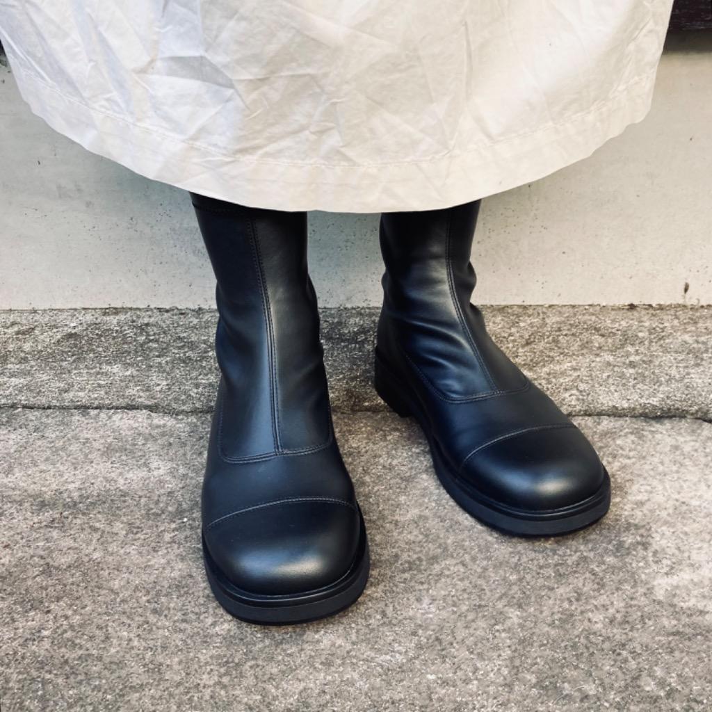 CHARLES & KEITH ブーツ ラウンドトゥ ジップアップアンクル CHARLES & KEITH ブーツ ラウンドトゥ ジップアップアンクル