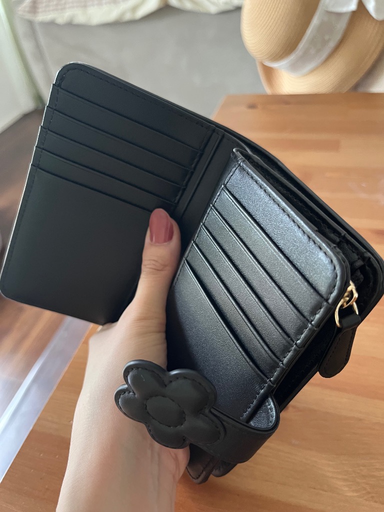 MARY QUANT（マリークヮント） 二つ折り 二つ折り財布 財布 マリー