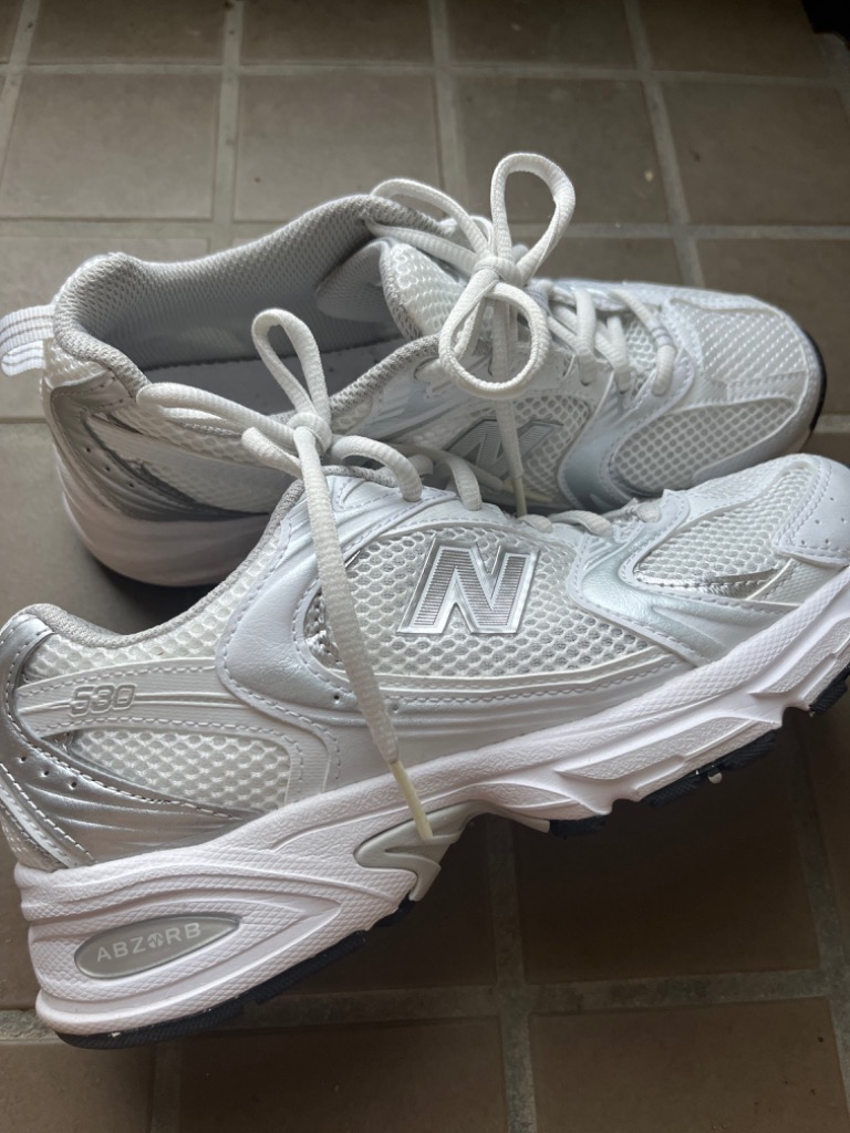 「New Balance」 ローカットスニーカー 23.0cm ホワイト×グレー レディース