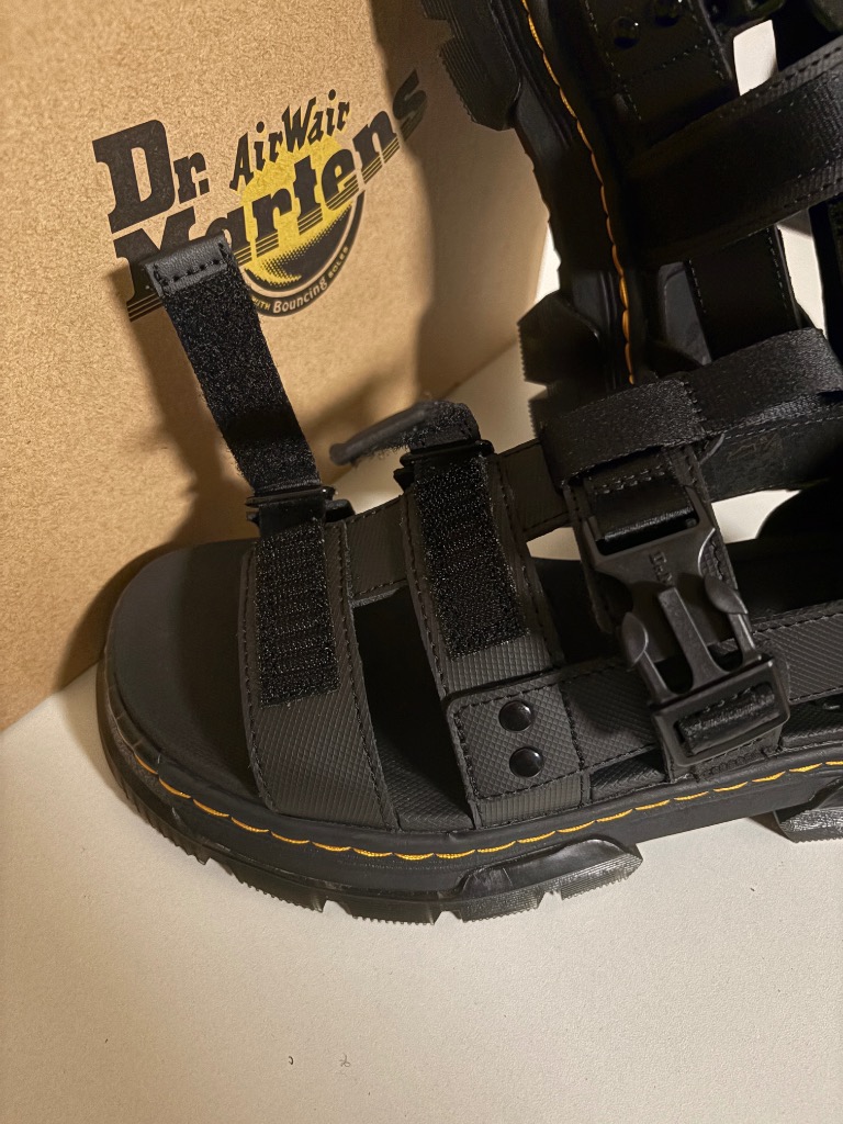 Dr.Martens（ドクターマーチン） サンダル PEARSON マルチストラップ