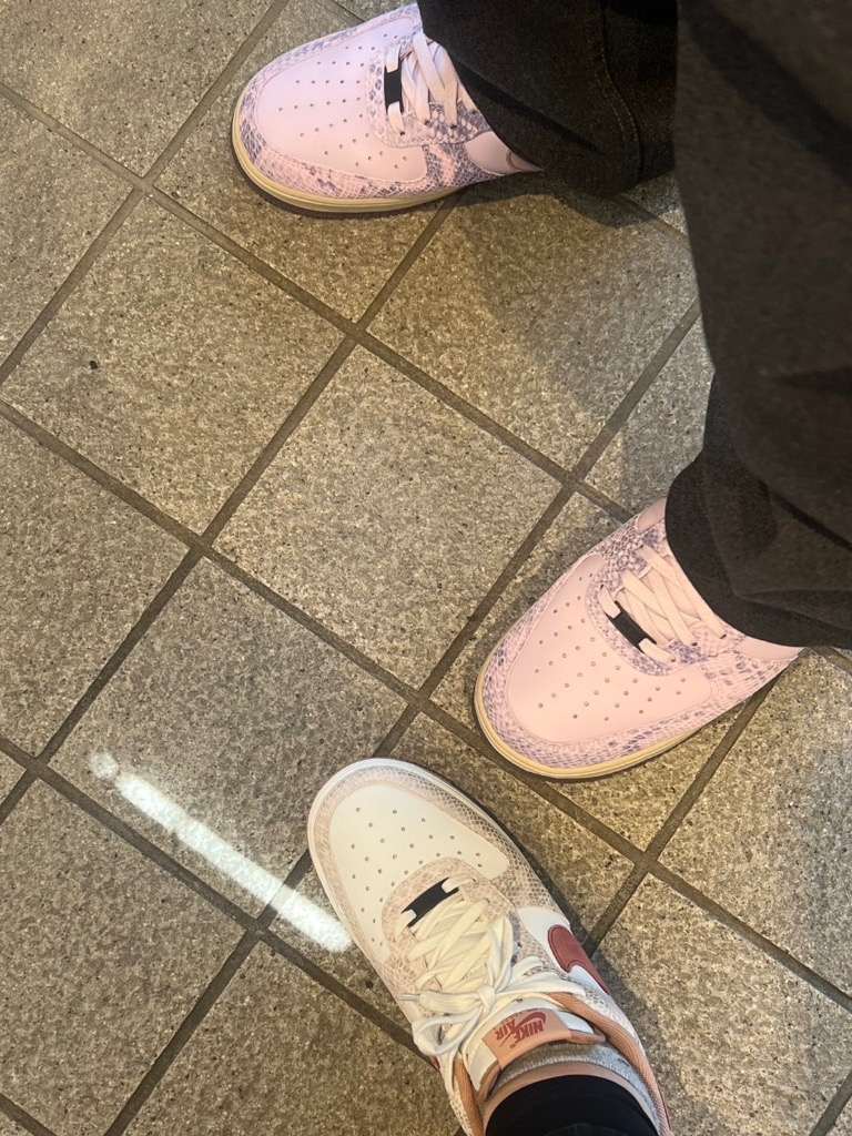 ナイキ エア フォース 1 ’07 LV8 NIKE 【並行輸入品】ナイキ ウィメンズ エアフォース 1 '07 LV8