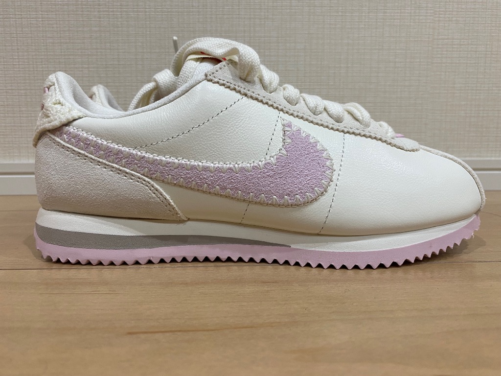 新品 ナイキ スニーカー ピンク コルテッツ ベーシック テキスタイル 23.5 ナイキ コルテッツ テキスタイル ウィメンズシューズ / Nike