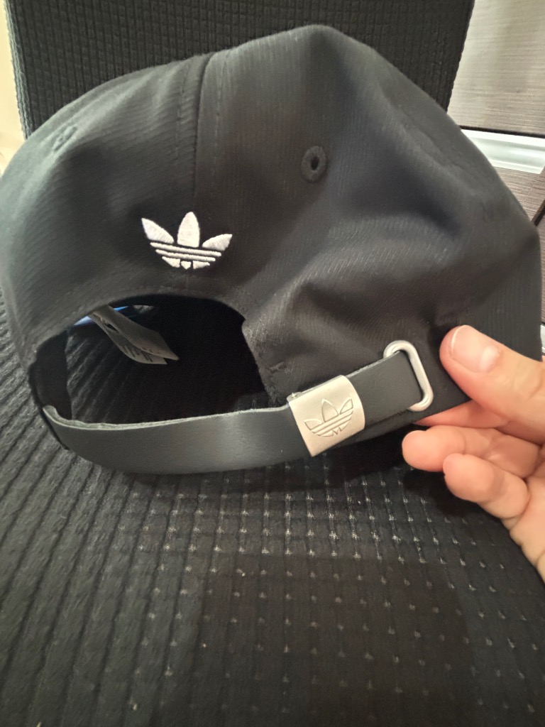送関込み★adidas Originals★フラットブリムキャップ/ロゴ帽子 adidas アディダス キャップ 帽子 フラットキャップ ブリム