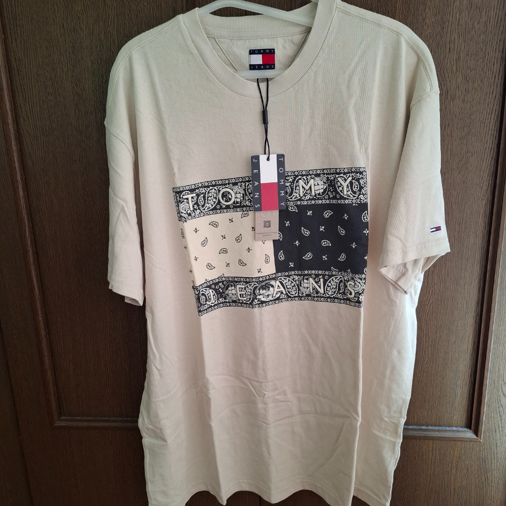 [ JEANS] リラックスペイズリーフラッグTシャツ ★大人気★ TOMMY JEANS tシャツ リラックスペイズリーフラッグTシャツ